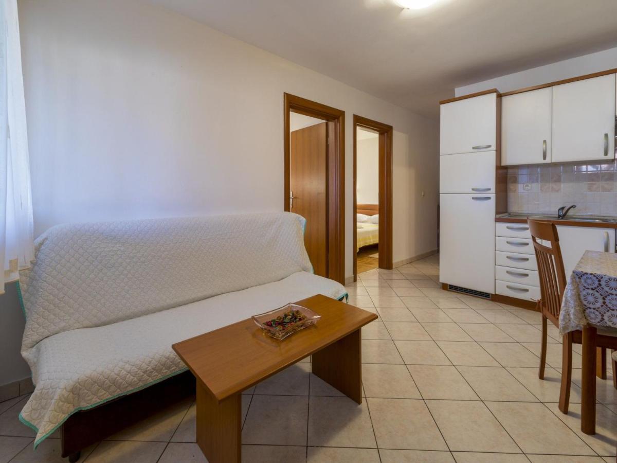 Apartments Dino Crikvenica Luaran gambar