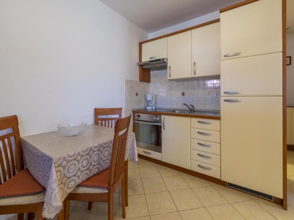 Apartments Dino Crikvenica Luaran gambar