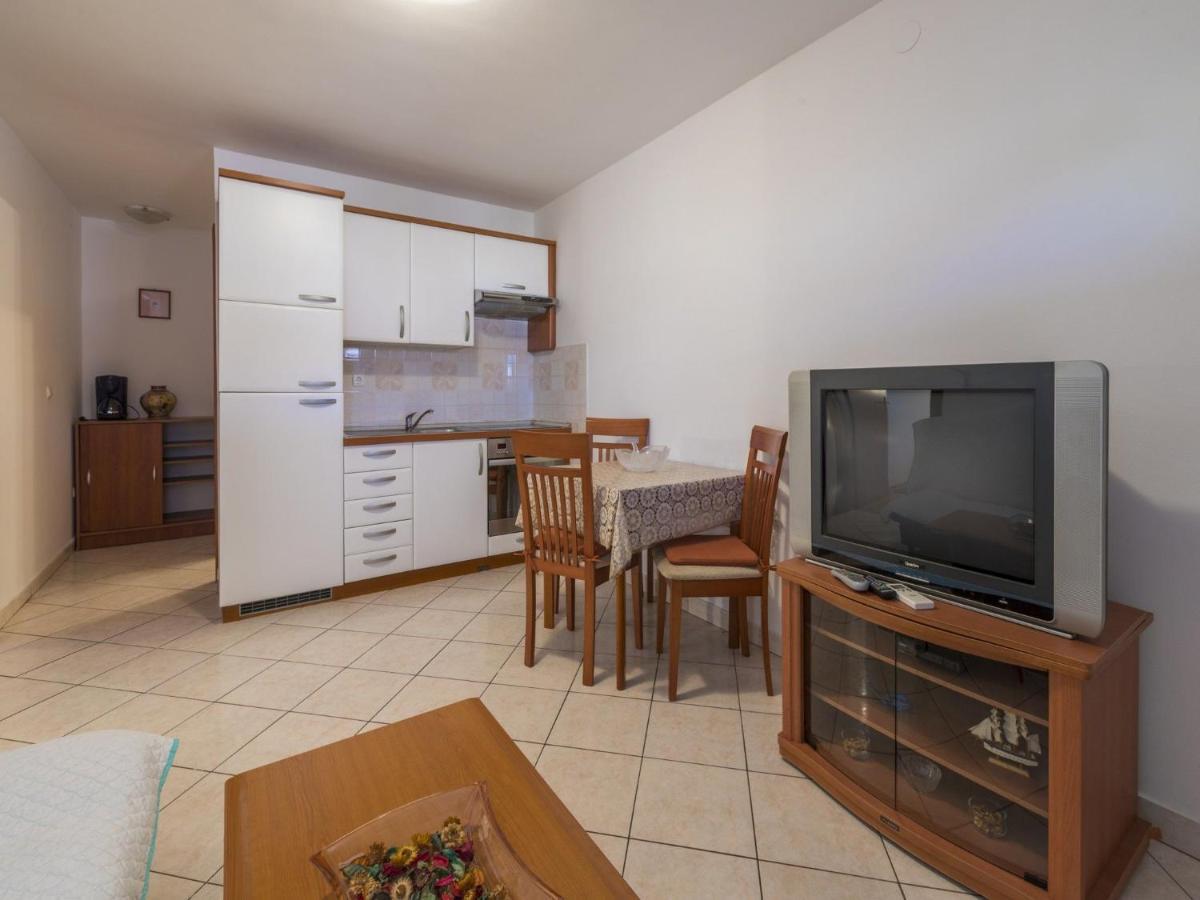 Apartments Dino Crikvenica Luaran gambar