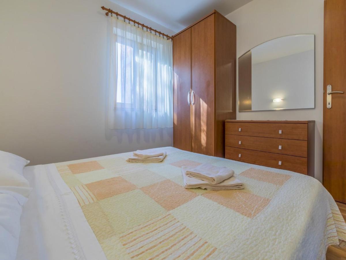 Apartments Dino Crikvenica Luaran gambar