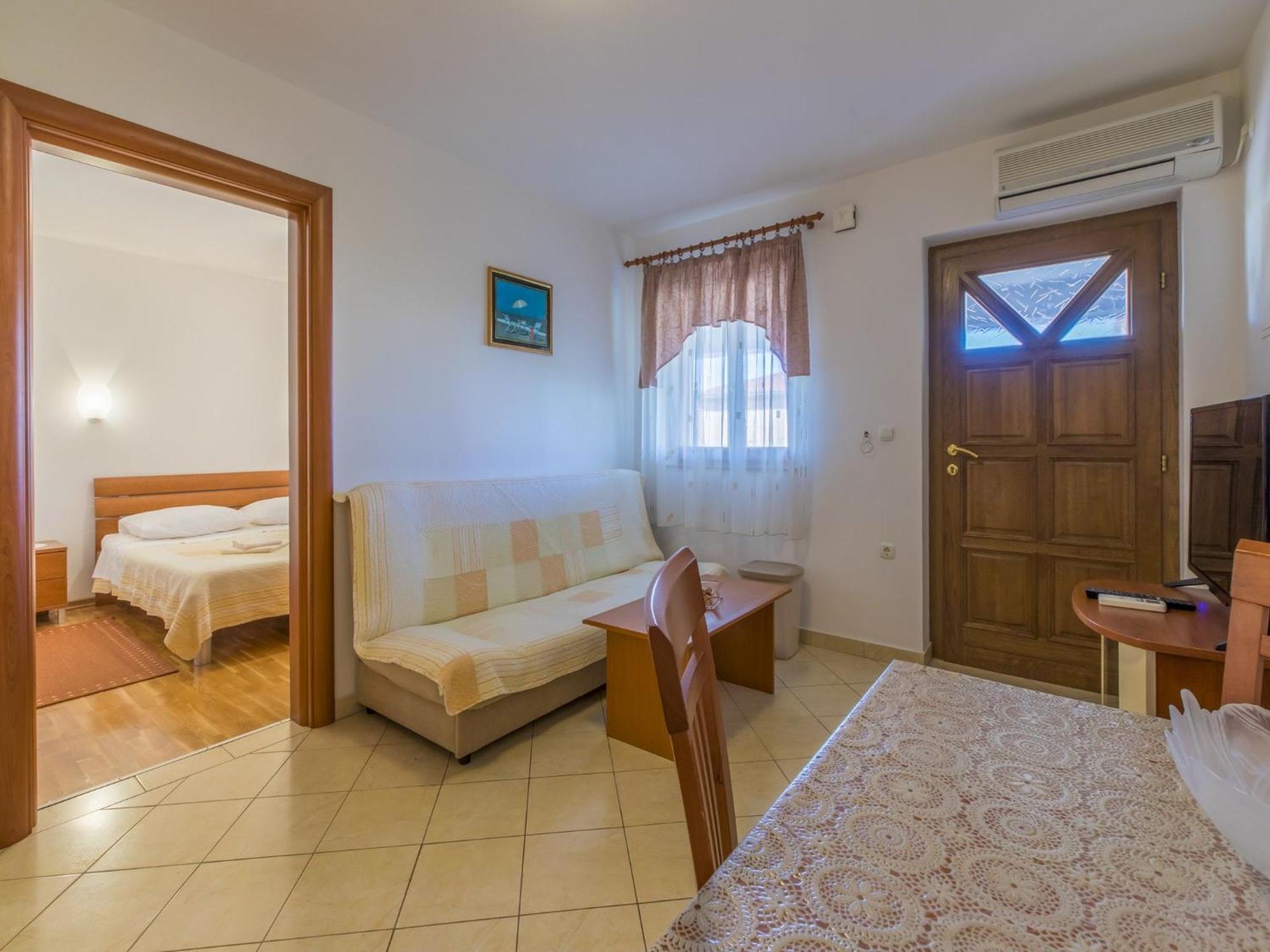 Apartments Dino Crikvenica Luaran gambar