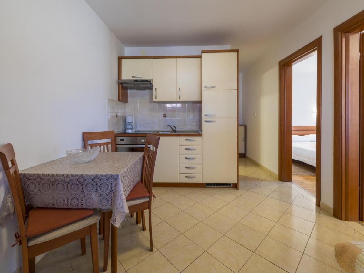 Apartments Dino Crikvenica Luaran gambar