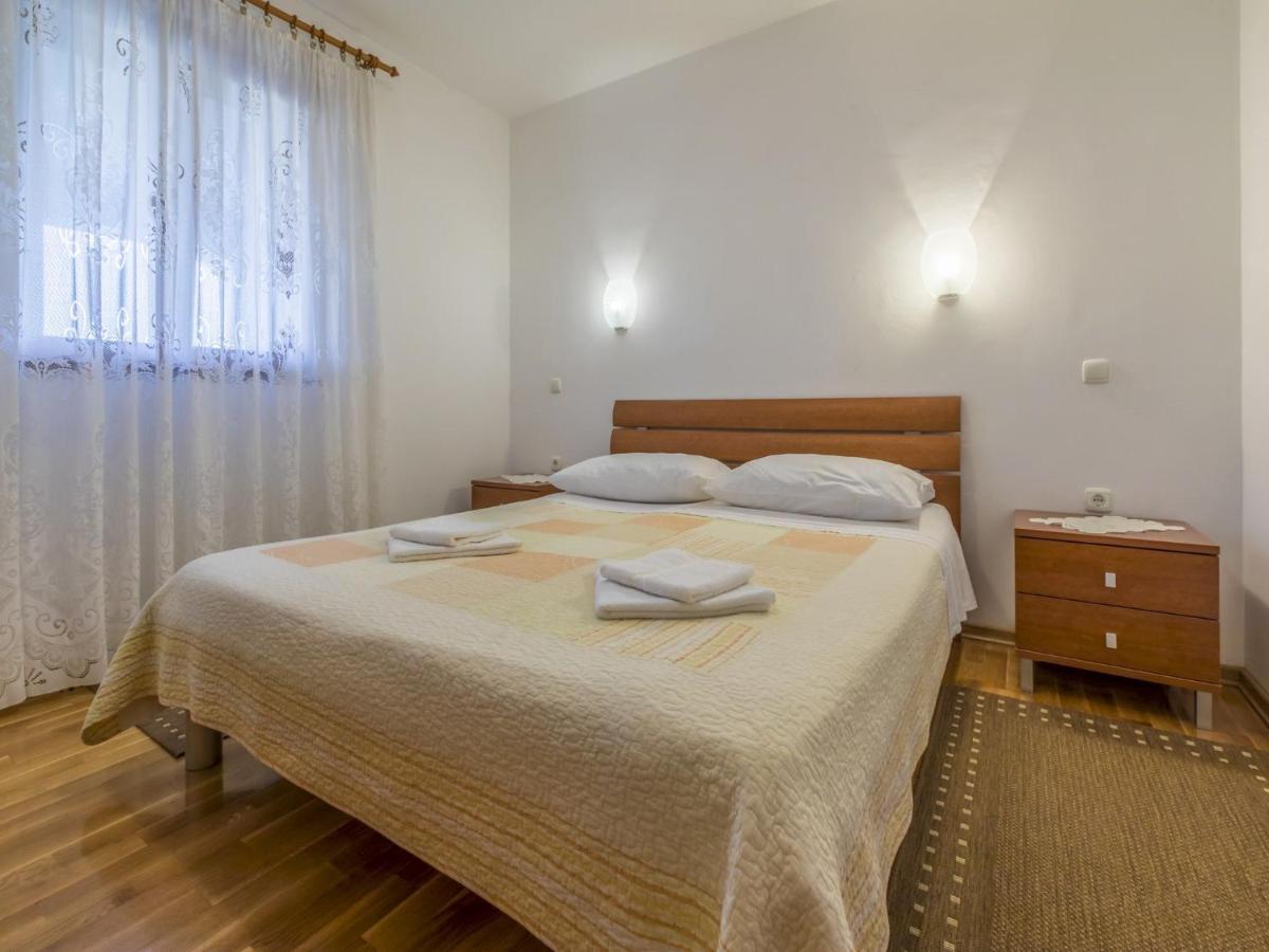 Apartments Dino Crikvenica Luaran gambar