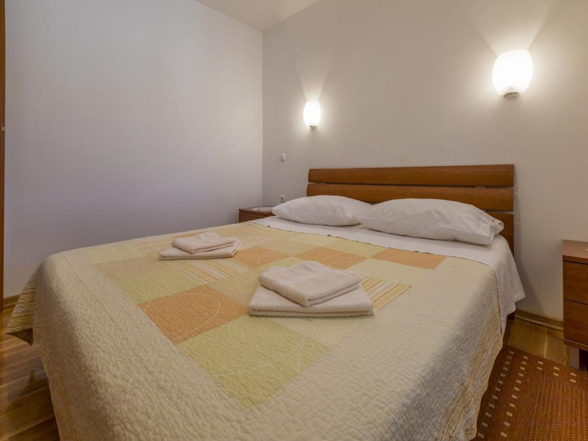 Apartments Dino Crikvenica Luaran gambar