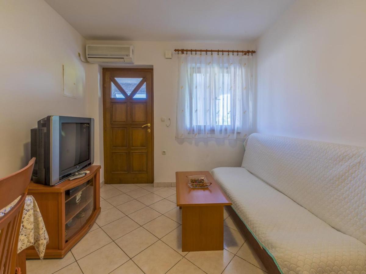 Apartments Dino Crikvenica Luaran gambar