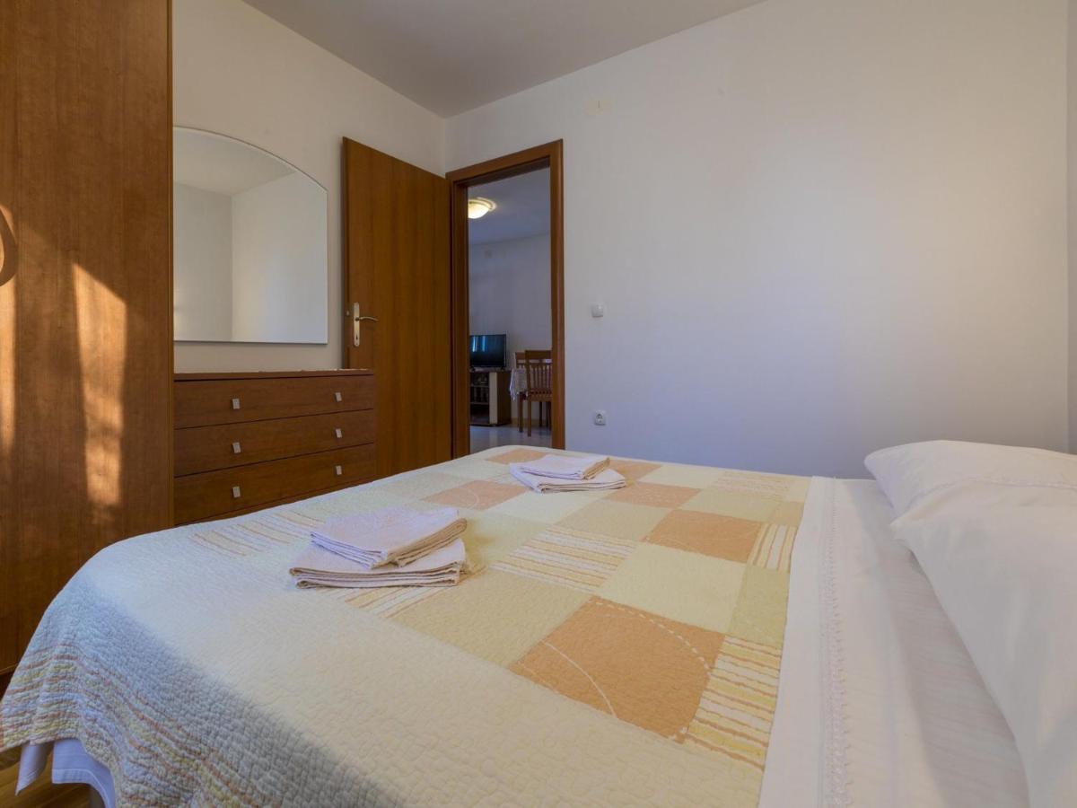 Apartments Dino Crikvenica Luaran gambar